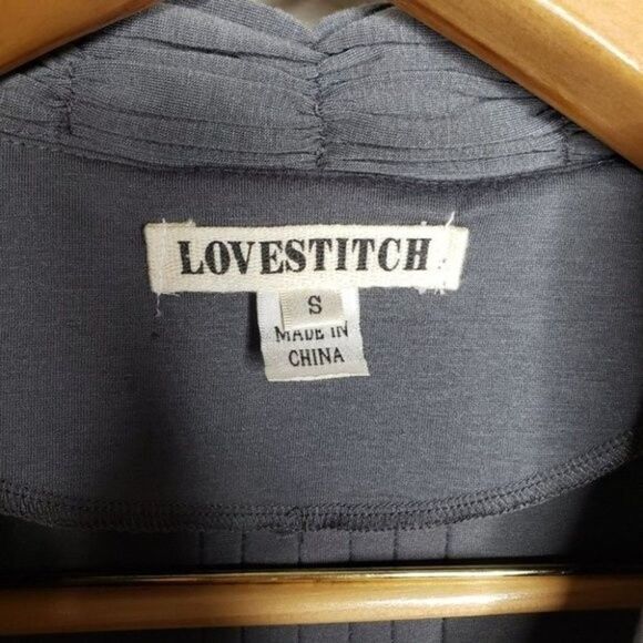 Love Stitch gray ruching buttoned scoop neckline tank top size small - Picture 2 of 14